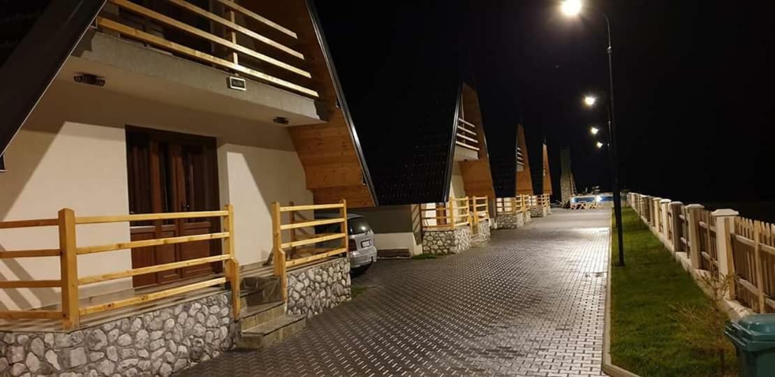 Aparthotel Bujtinat E Lugines Valbone Exterior foto